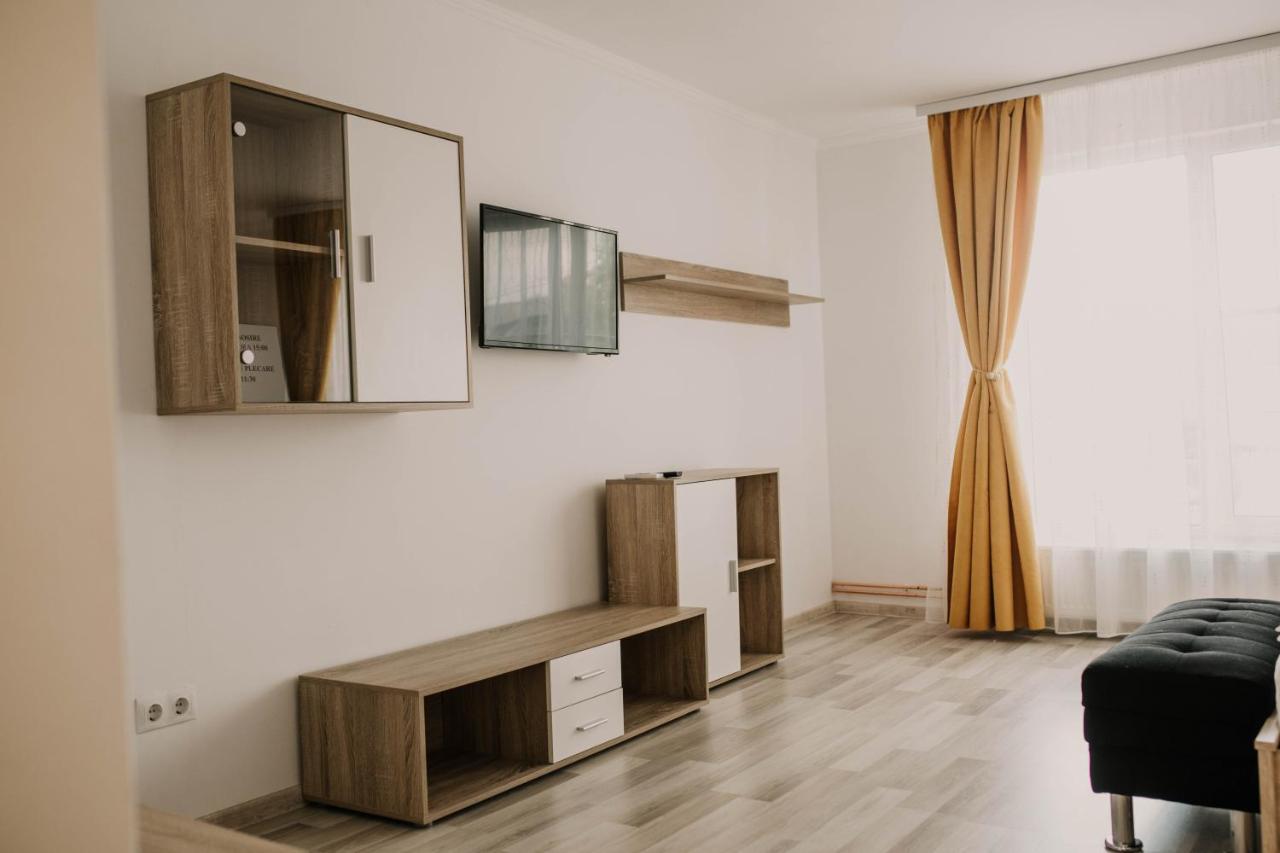 Paulaapartment&Rooms Oradea Buitenkant foto