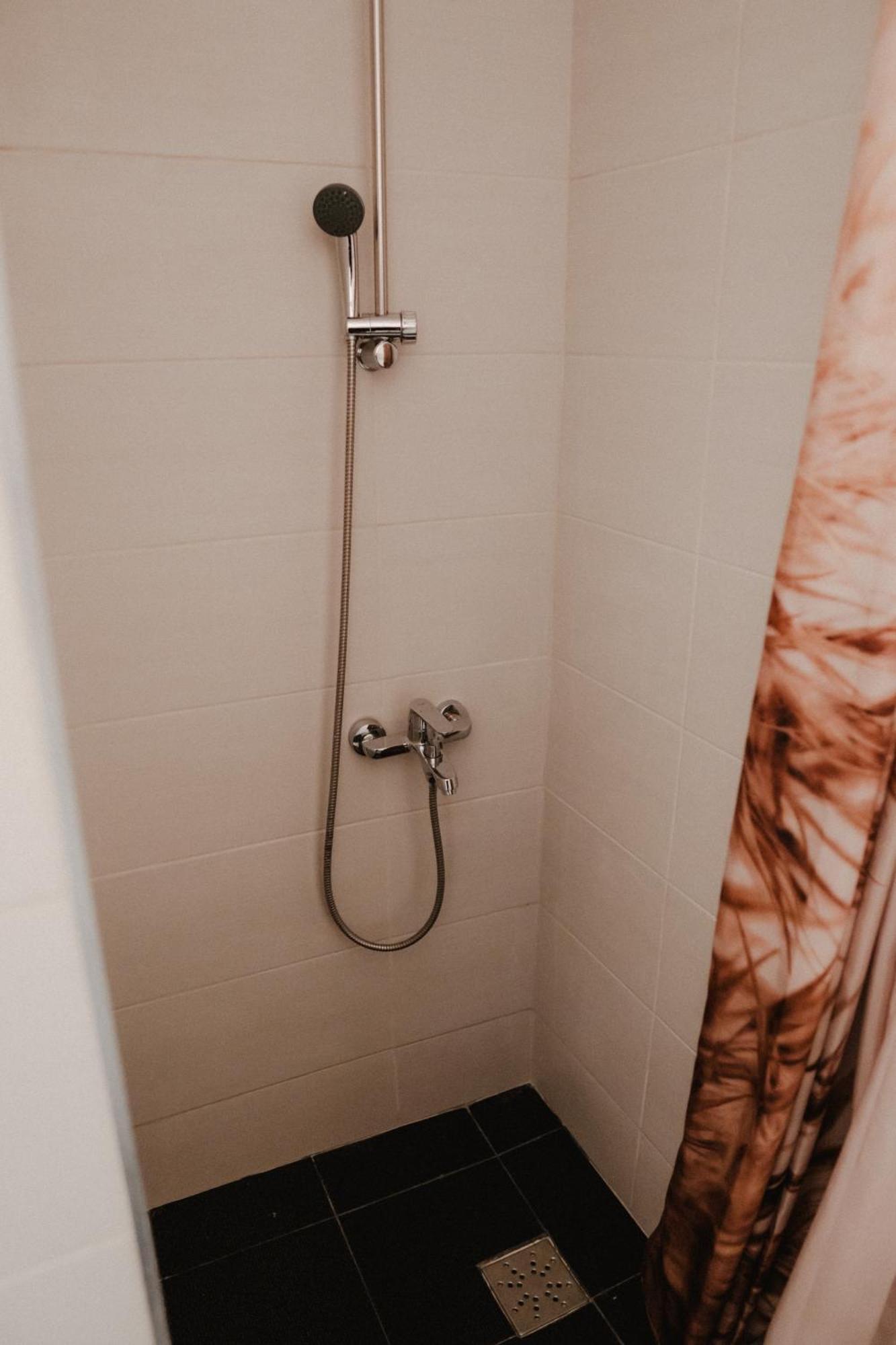 Paulaapartment&Rooms Oradea Buitenkant foto